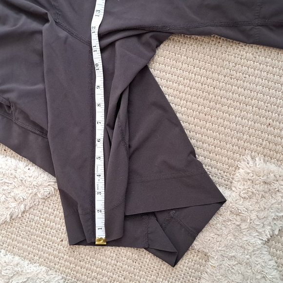 Lululemon men's shorts Grey medium - Picture 2 of 6